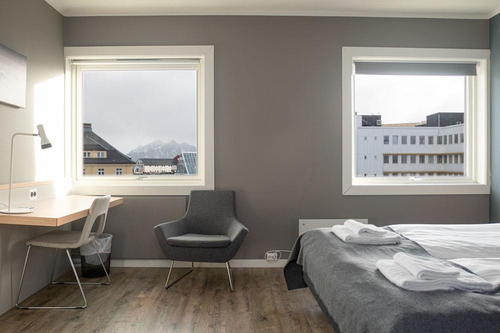 Hotel Aurora Svolvaer Exterior photo