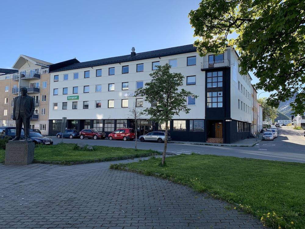 Hotel Aurora Svolvaer Exterior photo